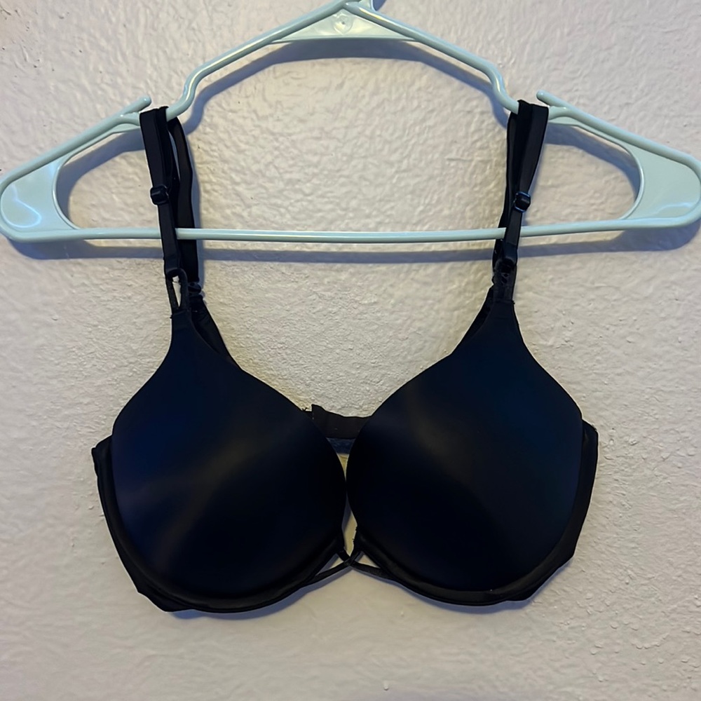 Victorias secret, bombshell bra, black, size 34C.